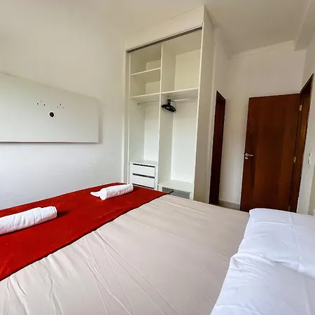 Apto 2 Qts C/ Ar, Smartv, WiFi a 5 Min da Praia G-2