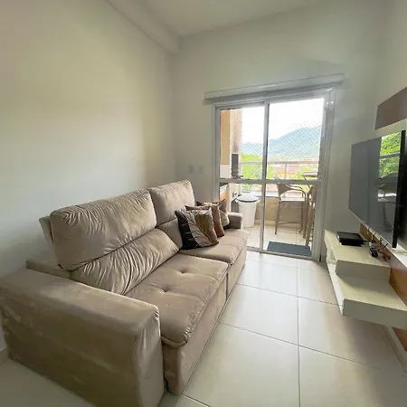 Apto 2 Qts C/ Ar, Smartv, WiFi a 5 Min da Praia G-3
